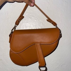Cute tan purse with 2 straps